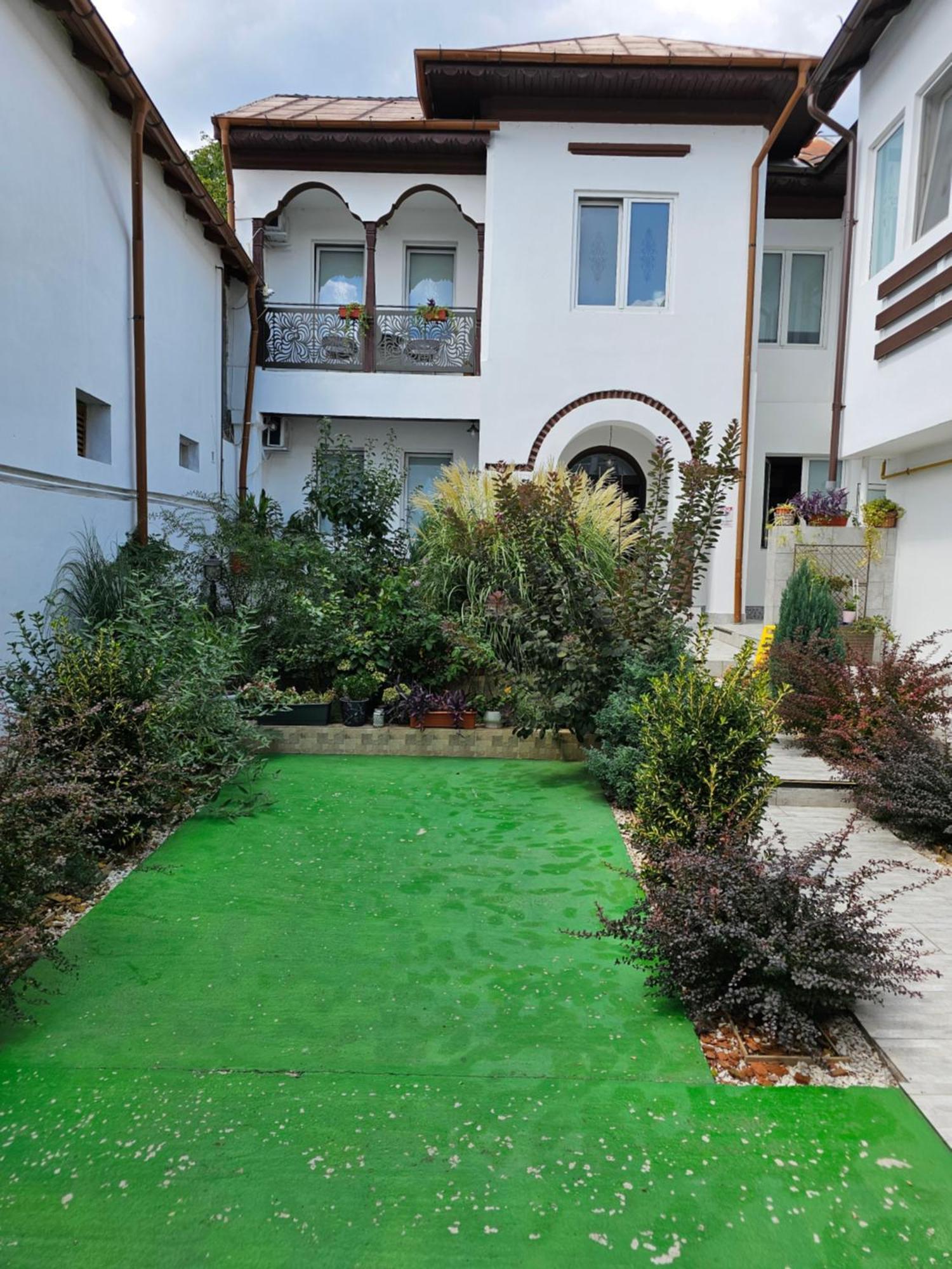 Hotel Casa Musceleana Cîmpulung Esterno foto
