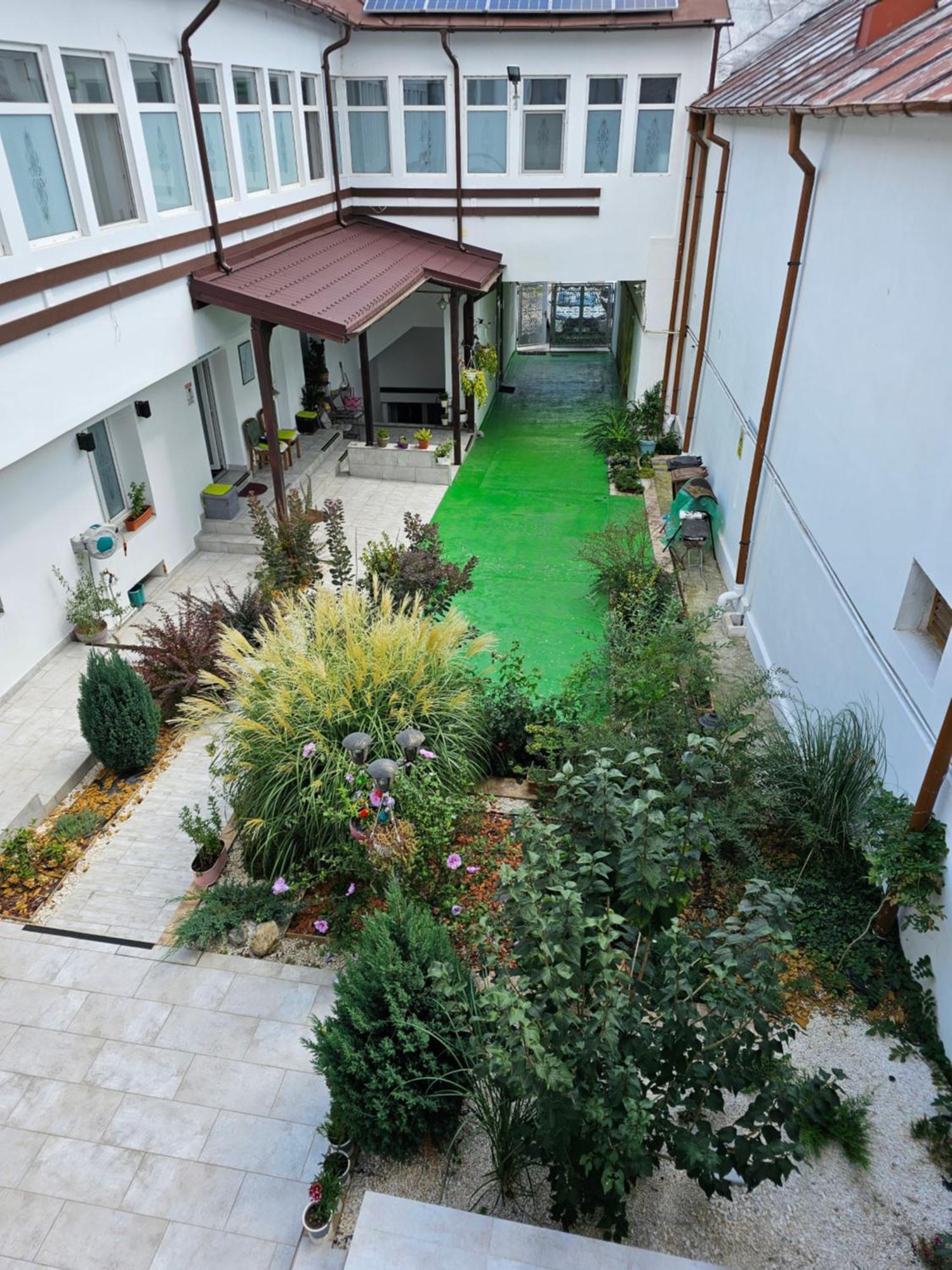 Hotel Casa Musceleana Cîmpulung Esterno foto